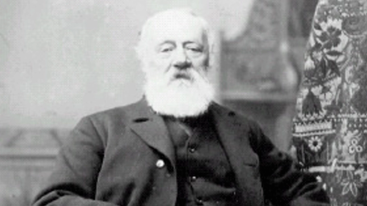 Ai là người phát minh ra điện thoại