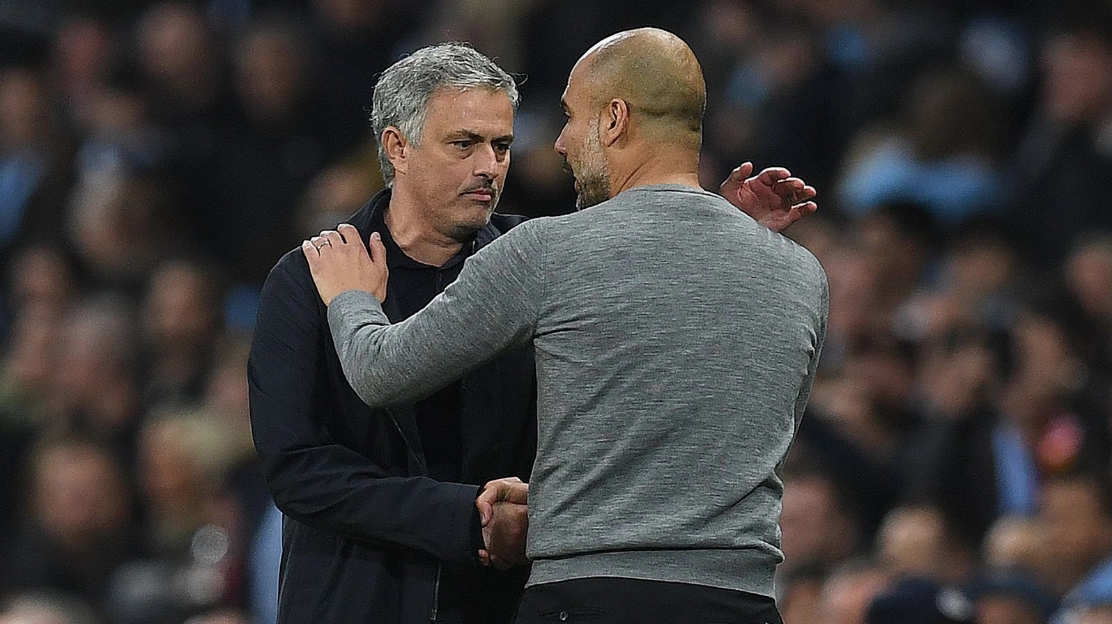 Cách Pep Guardiola và Jose Mourinho tạo ra hai trường phái chiến thuật bất tử.