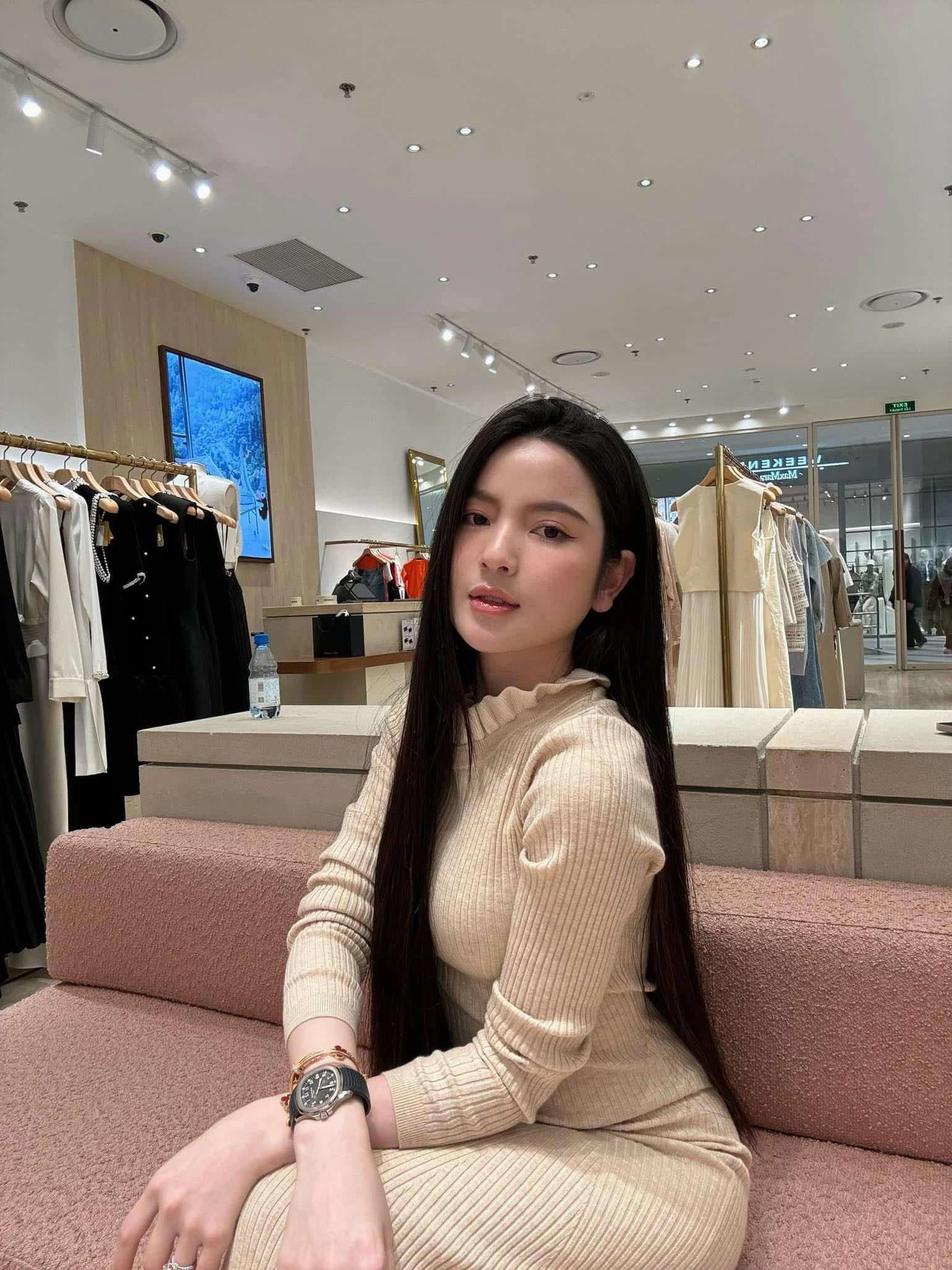 Chu Thanh Huyền và Quang Hải trong cuộc sống hạnh phúc.