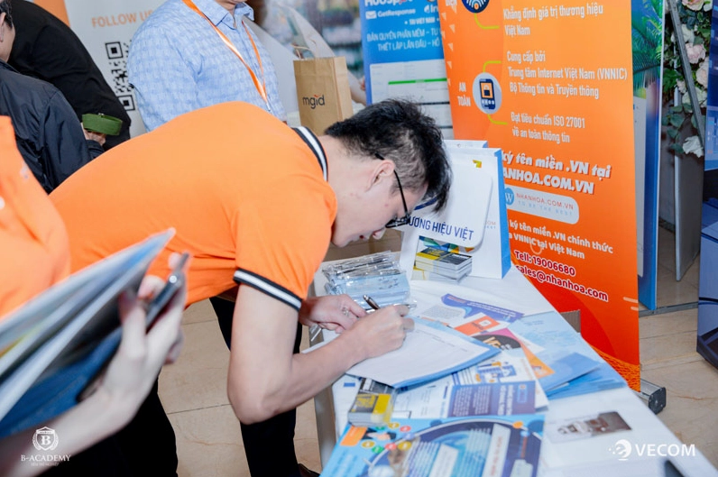 Hoạt động kinh doanh