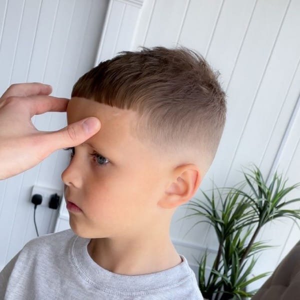 kiểu tóc cho bé trai mẫu giáo