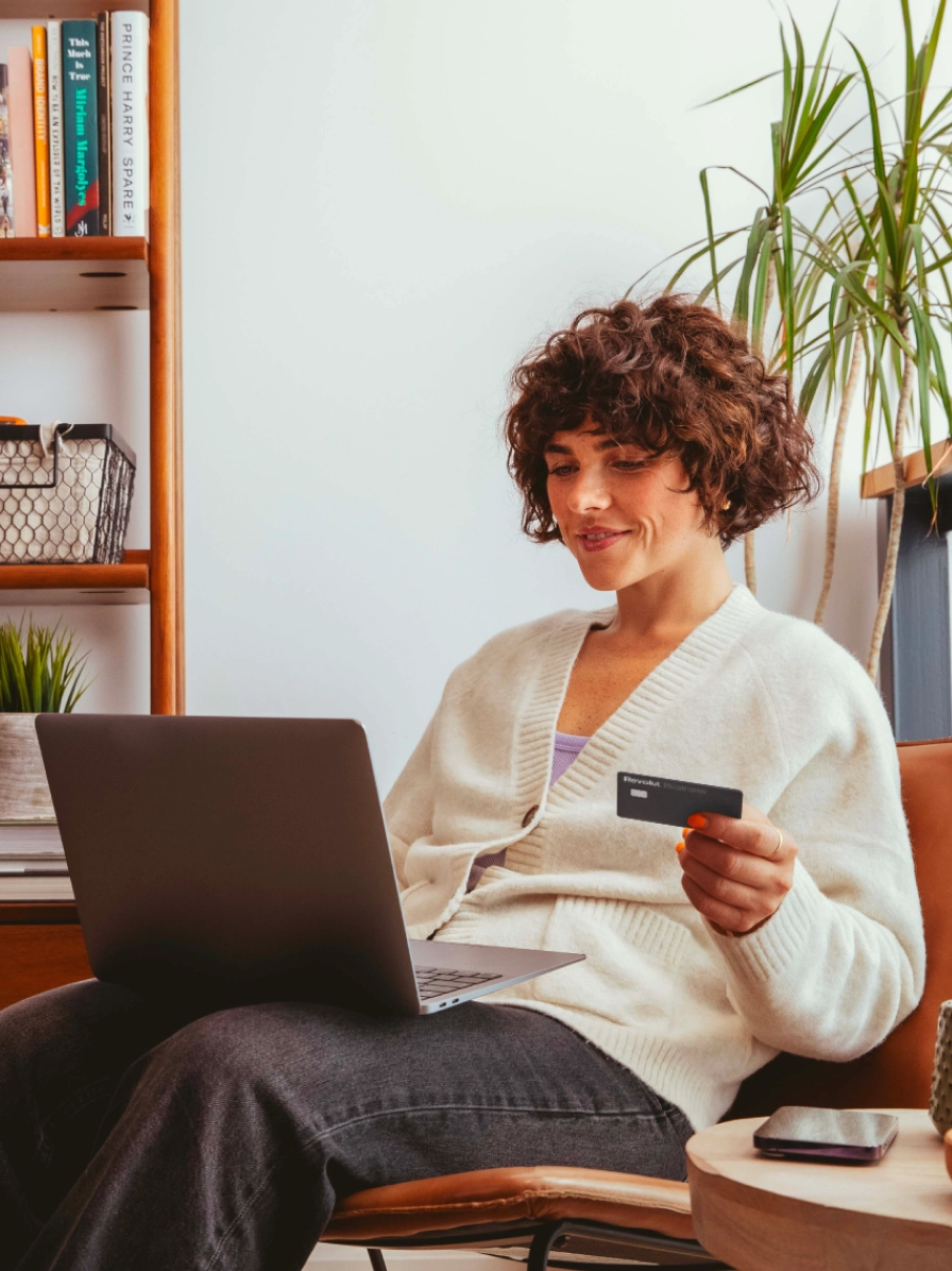 Thẻ ghi nợ quốc tế cho giao dịch tiền Yên Nhật