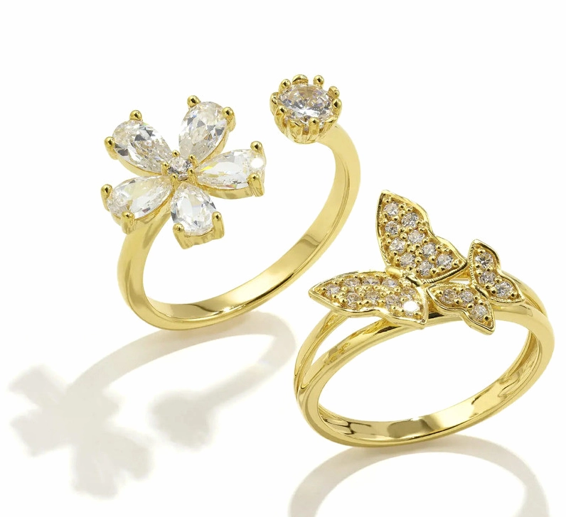 Bộ trang sức vàng 18K sang trọng, thể hiện sự đa dạng của thị trường vàng trang sức Quảng Ninh