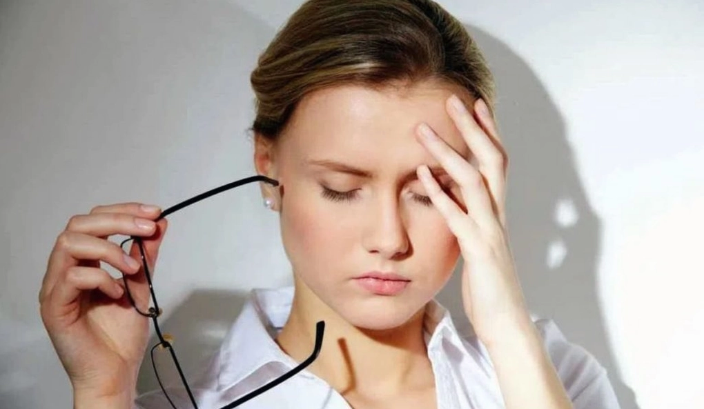 Dân gian cho rằng: Mỗi khung giờ nháy mắt trái nữ mang một điềm báo khác nhau