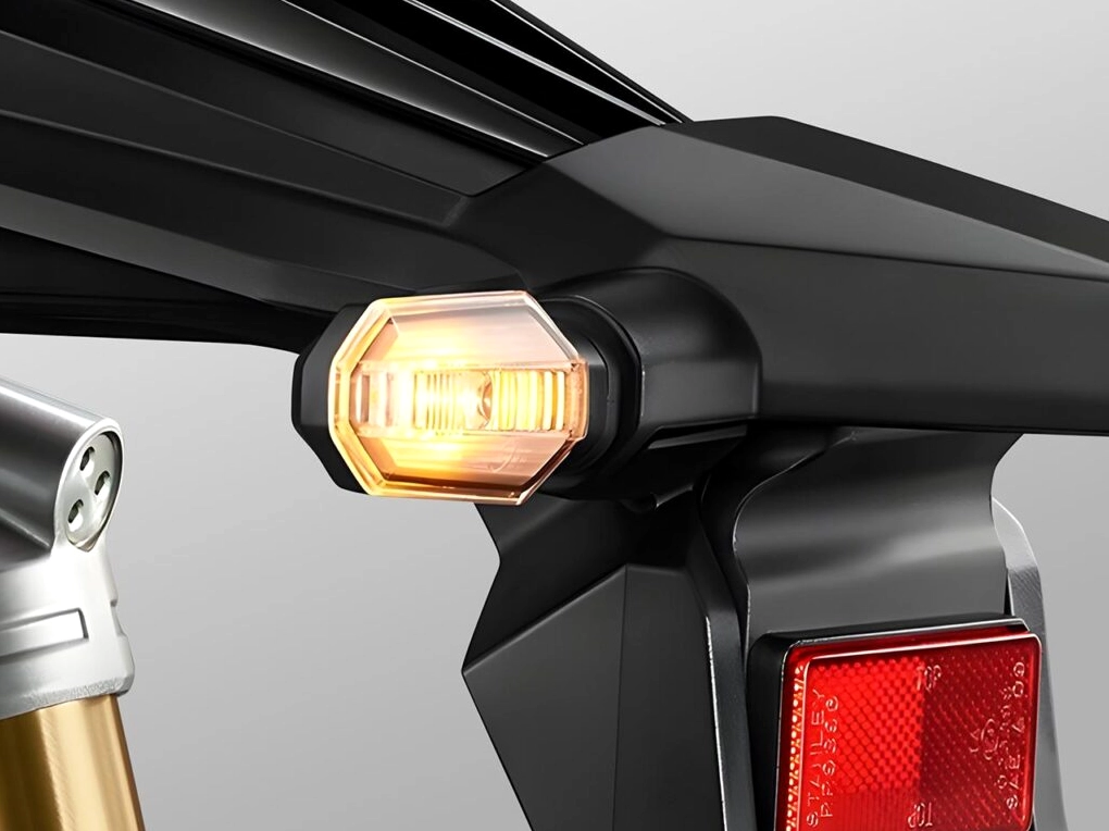 Đèn báo dừng khẩn cấp (ESS) của Honda ADV 350