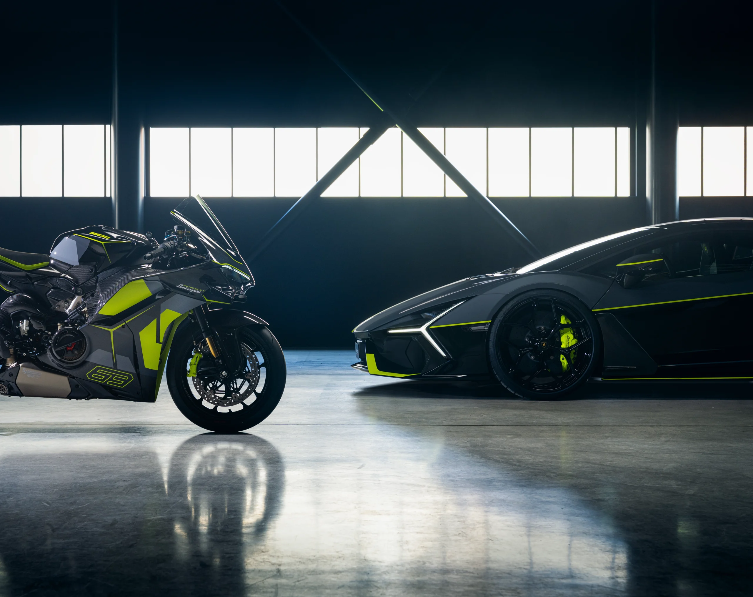 Ducati Panigale V4 Lamborghini, siêu phẩm kết hợp.