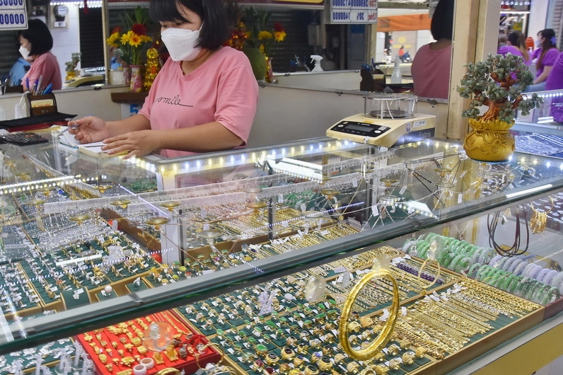 gia-vang-9999-kim-chung-hom-nay-02042026-dien-bien-du-bao-mo_448