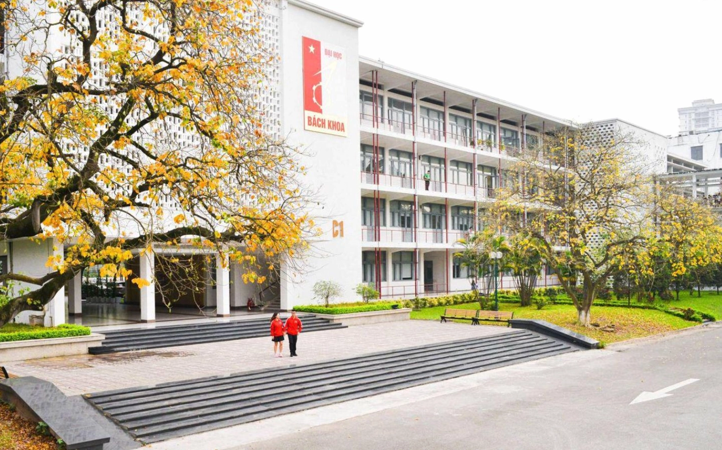 hoc-phi-dai-hoc-bach-khoa-moi-nhat-2026-cap-nhat-phan-tich-c_786