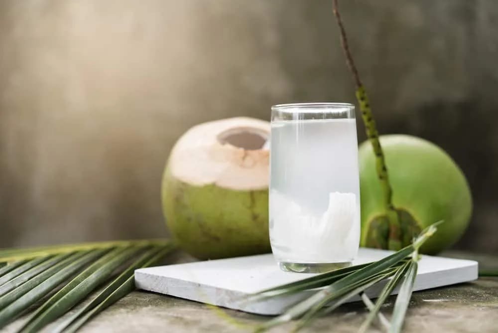nước dừa có tác dụng gì cho sức khỏe