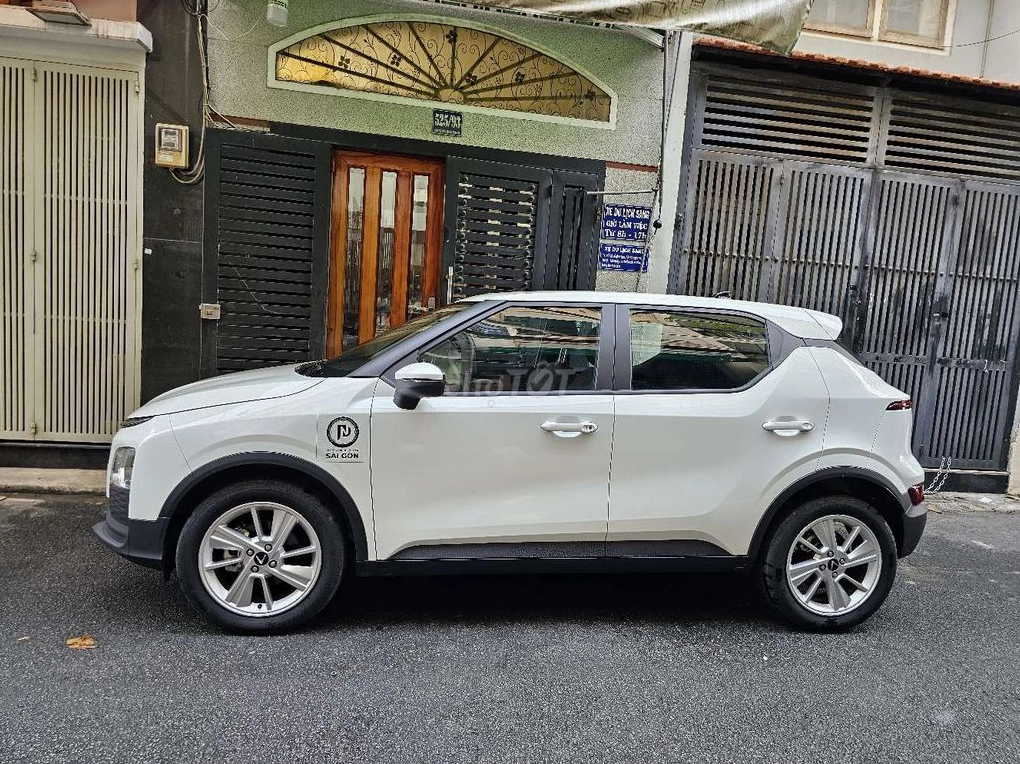 Lái xe ô tô chuyên nghiệp