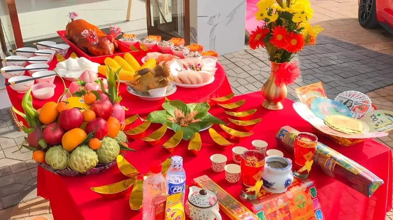 Lễ Tạ Đất Cúng Trong Nhà Hay Ngoài Sân Mới Đúng Chuẩn Phong Thủy?