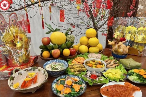 Lễ tạ đất đầu năm cần sắm những gì? Văn khấn tạ đất đầu năm 2025? Lễ tạ đất cúng trong nhà hay ngoài sân?