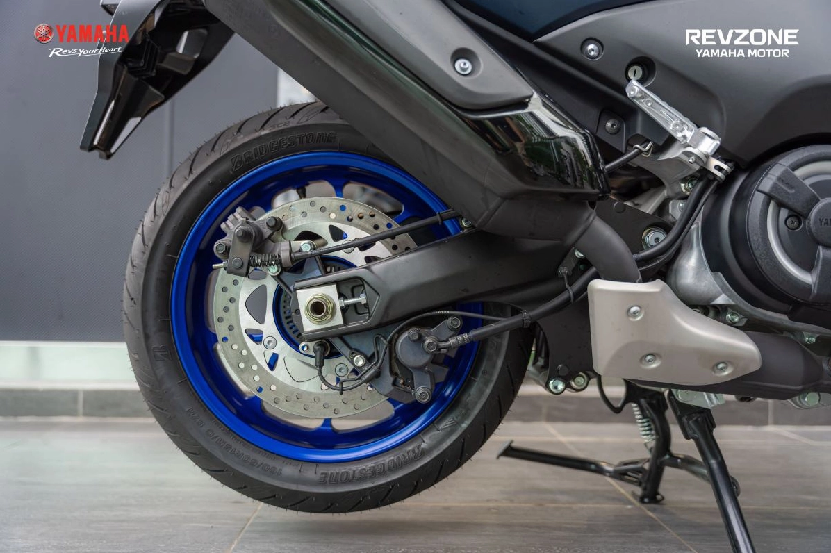 Lốp xe từ thương hiệu Bridgestone cho khả năng bám đường tối ưu