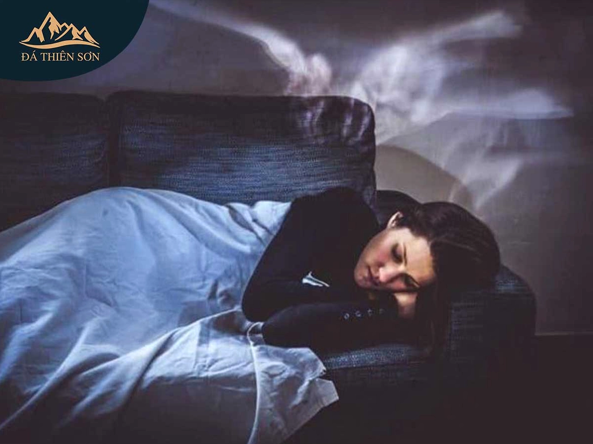 mo-nguoi-chet-song-lai-3