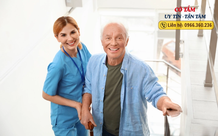 Nguy hiểm khi không thuê người chăm sóc người bệnh đúng cách