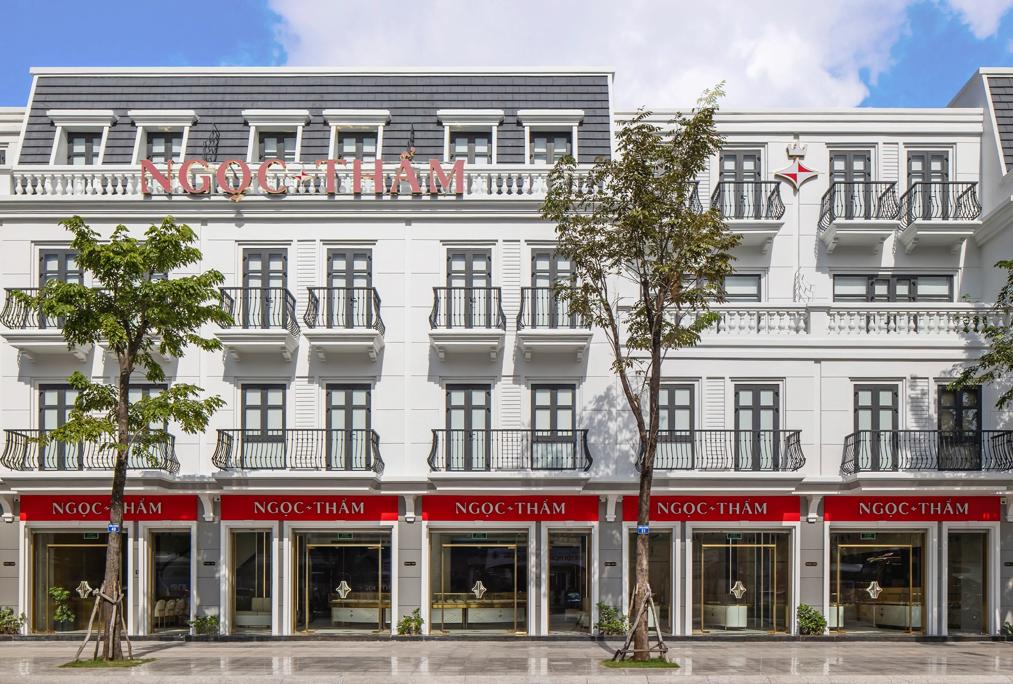 Nội dung thực tế của ảnh: Về Ngọc Thẩm