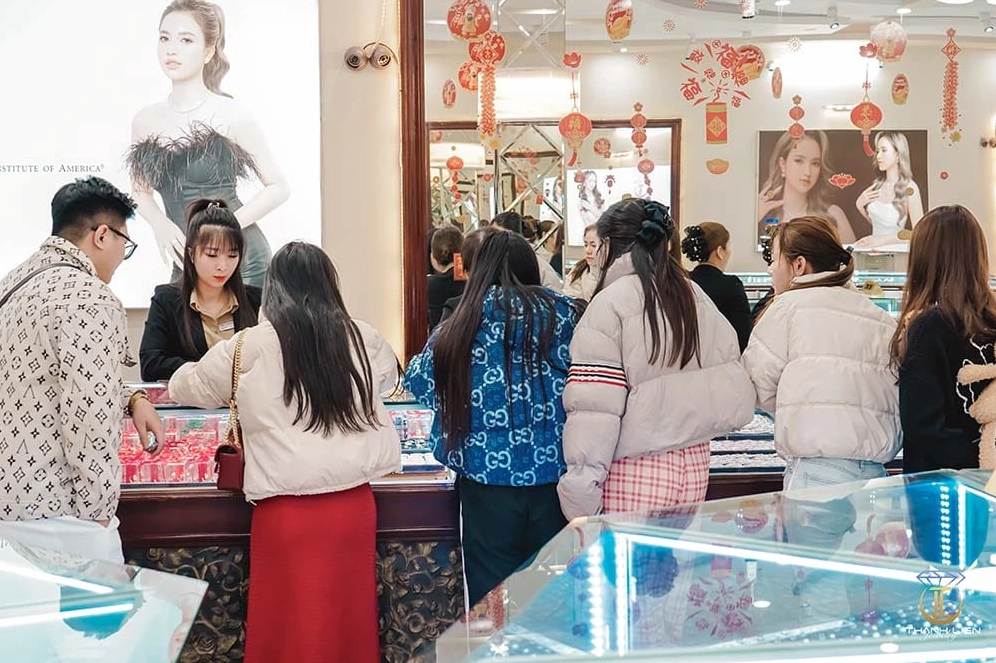 Quầy giao dịch tại Vàng Thành Liên