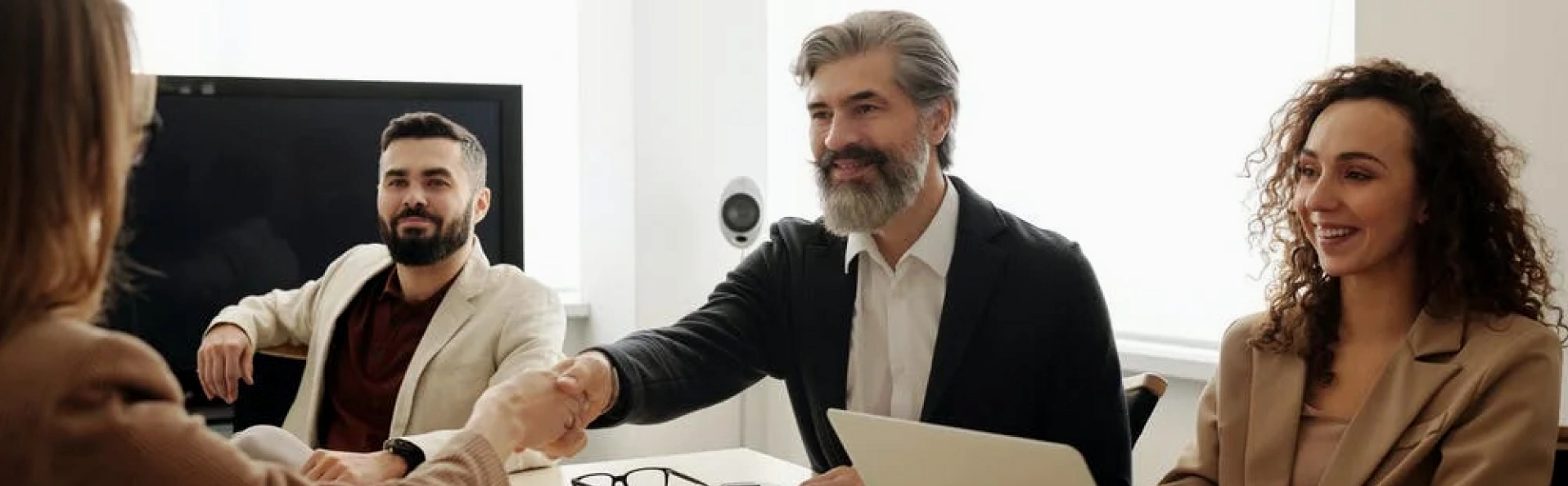 Slide trang chủ 03