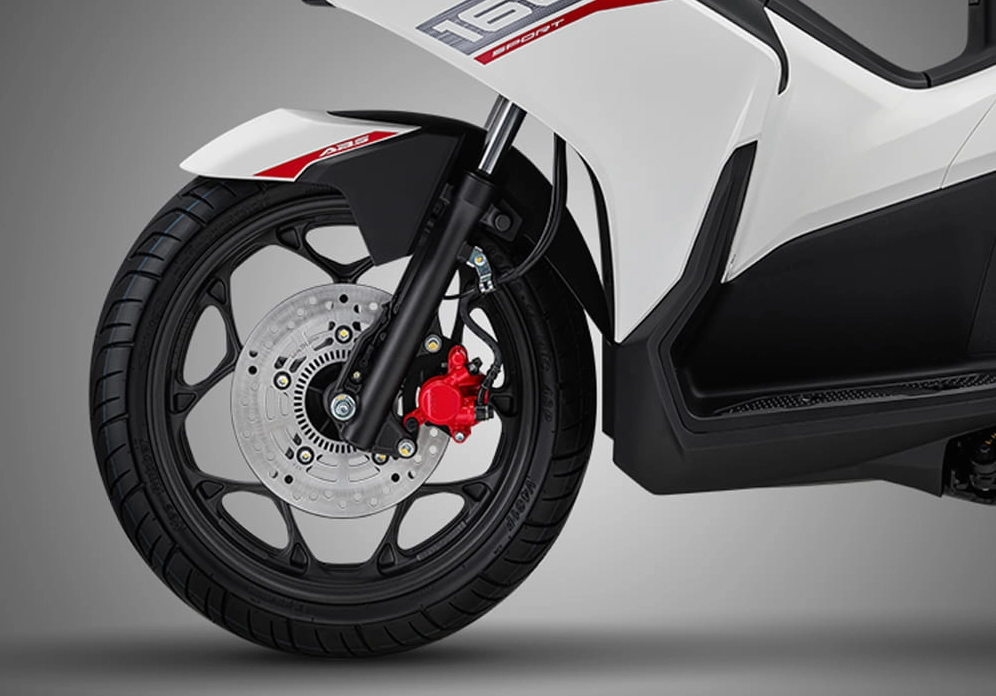 Trang bị hệ thống phanh ABS giúp hạn chế rủi ro khi di chuyển