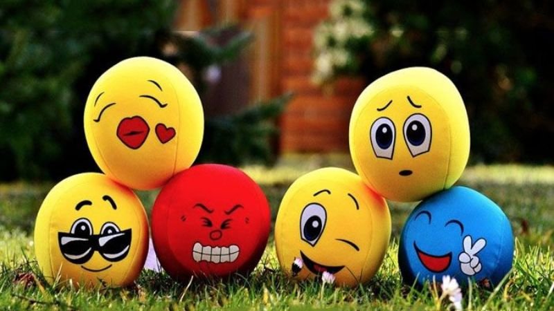 trang-thai-cam-xuc-trong-hi-no-ai-o