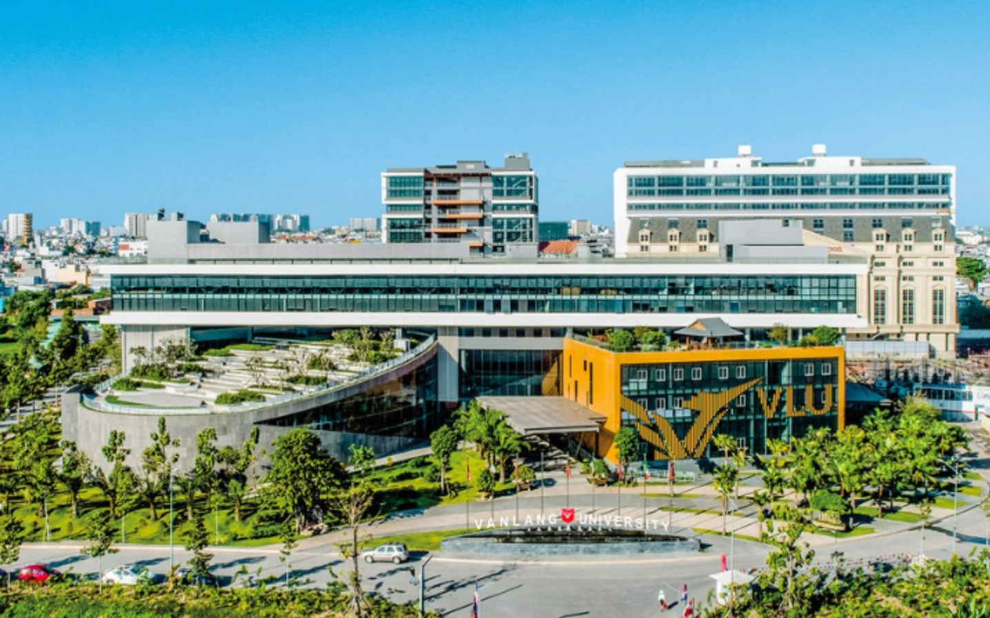 Trường Đại học Văn Lang cơ sở vật chất hiện đại