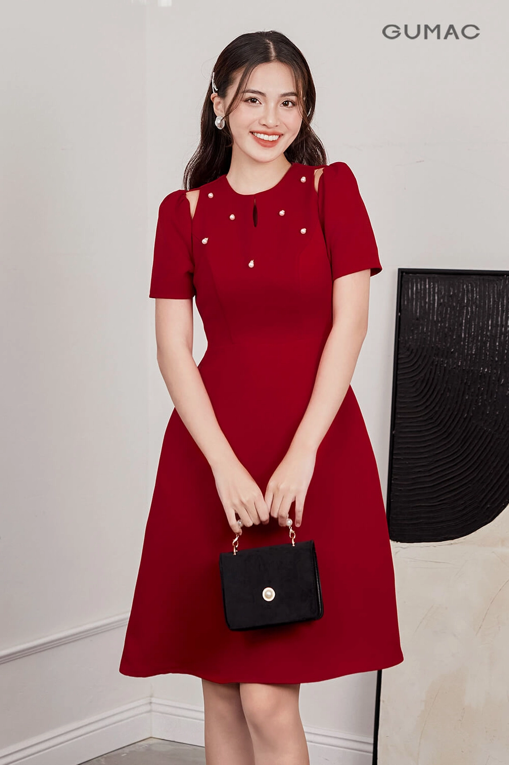 tuoi ty 2008 hop voi mau do