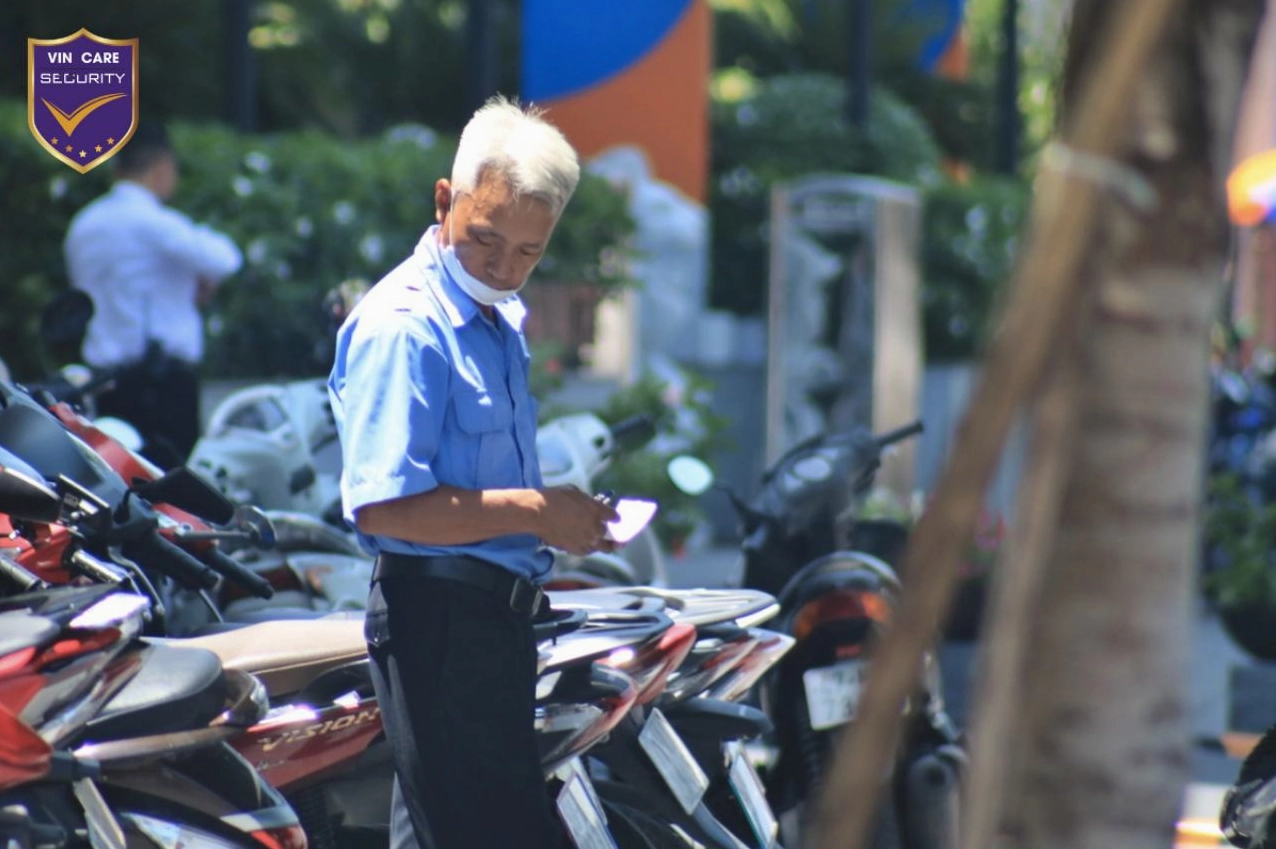 tuyen-bao-ve-tren-60-tuoi-nam-2026-co-hoi-viec-lam-chuyen-ng_318