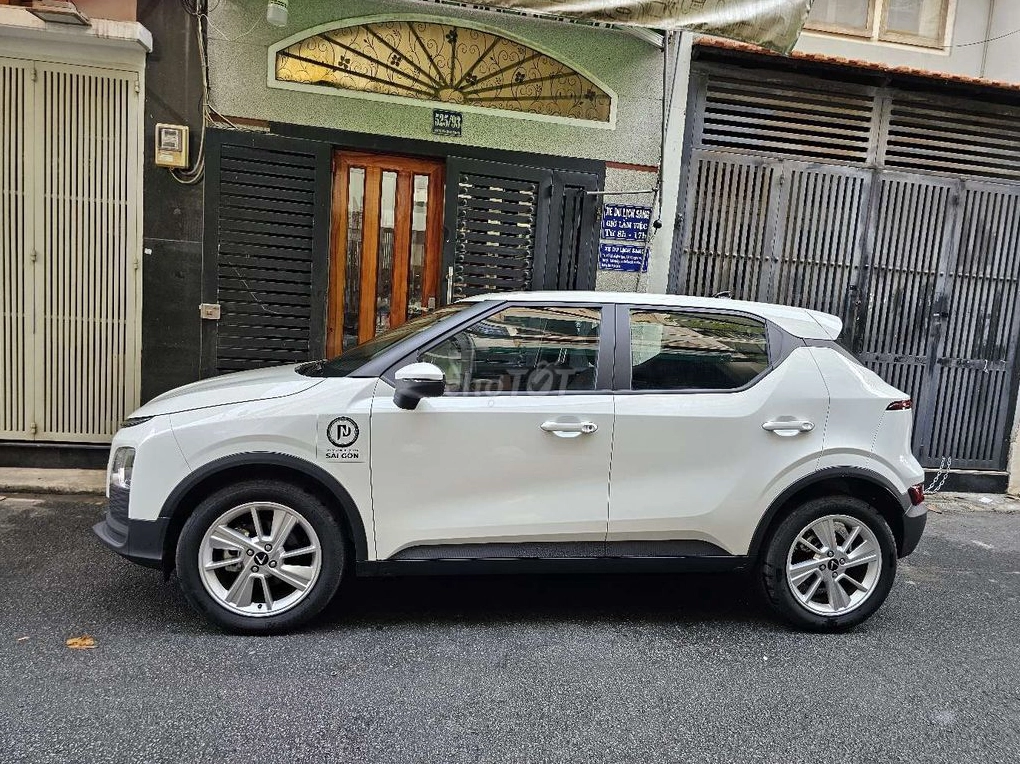 Tuyển tài xế xe du lịch sang trọng, thu nhập hấp dẫn