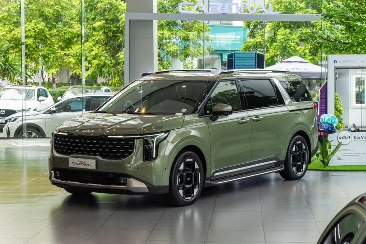 Xe màu xanh lá hợp mệnh Mộc tuổi Tân Dậu