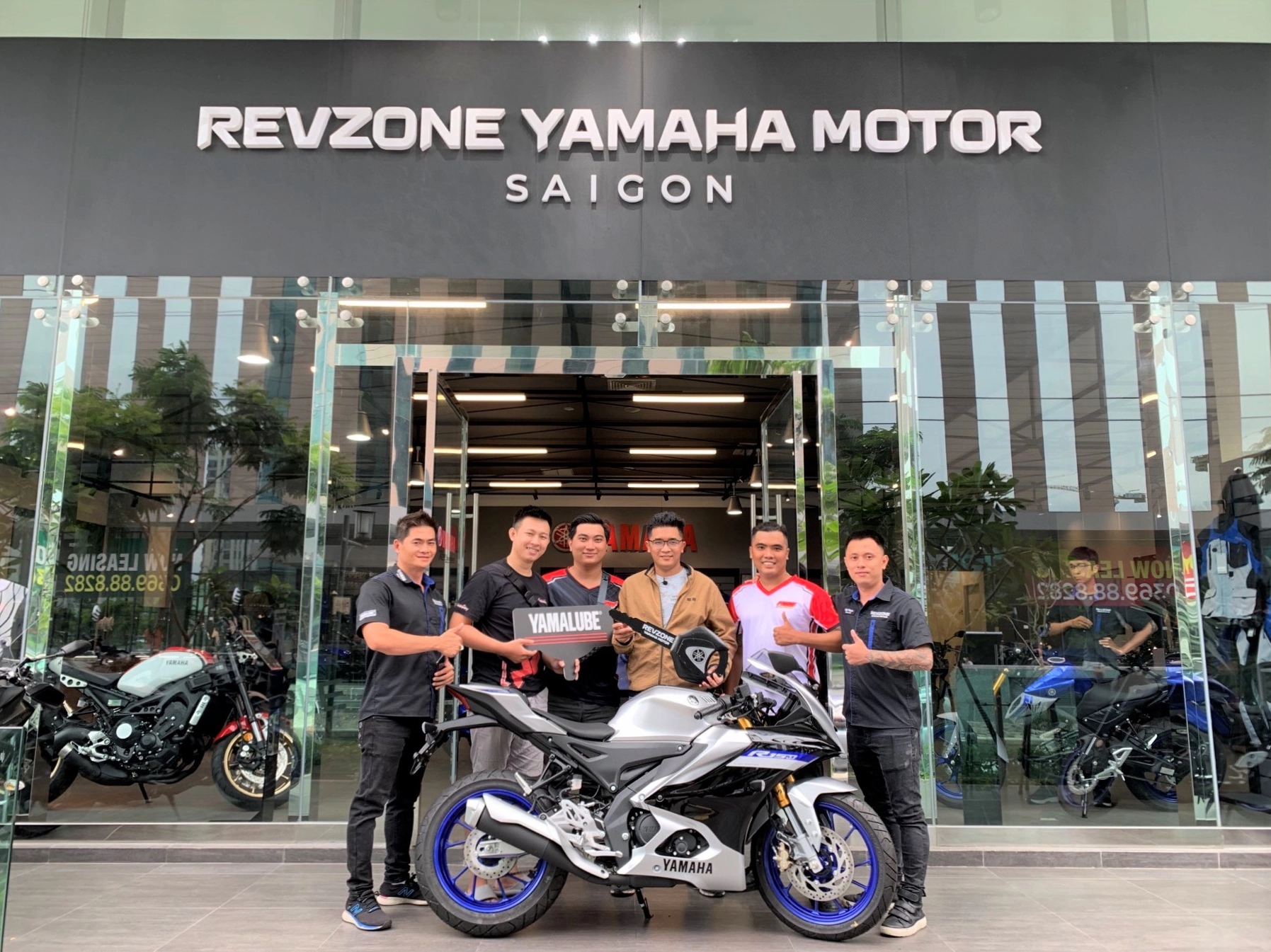 Yamaha R15 đã sẵn sàng đến tay khách hàng