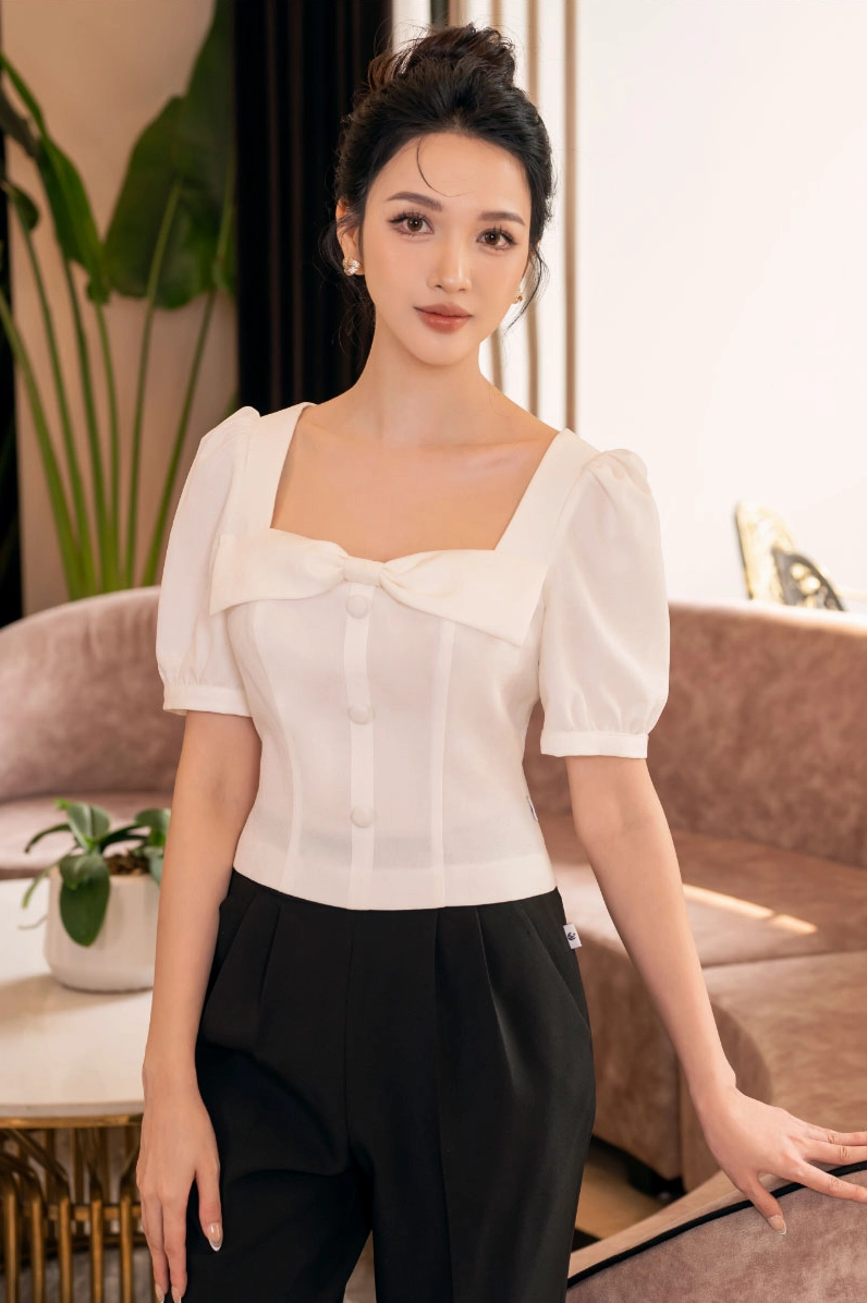 Áo kiểu croptop cổ vuông tay phồng