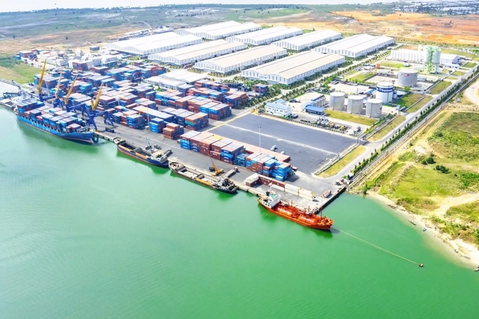 Bãi biển tuyệt đẹp tại Chu Lai