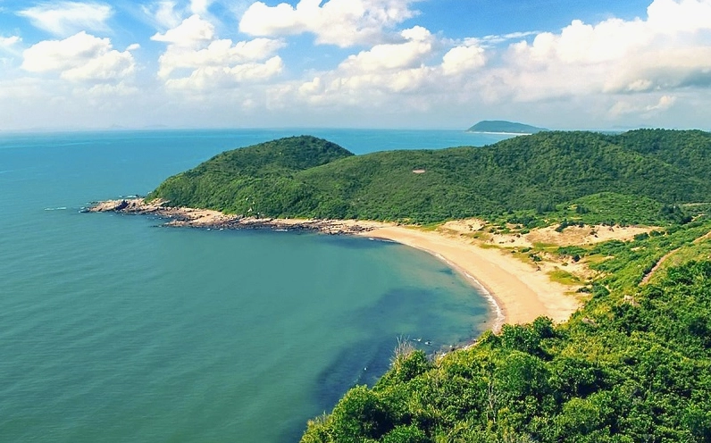 Cảnh quan biển Móng Cái