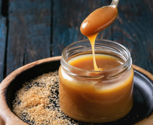 Caramel dạng lỏng màu nâu óng
