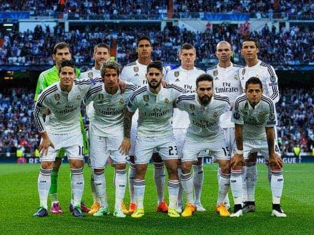 Cầu thủ Real Madrid ăn mừng bàn thắng