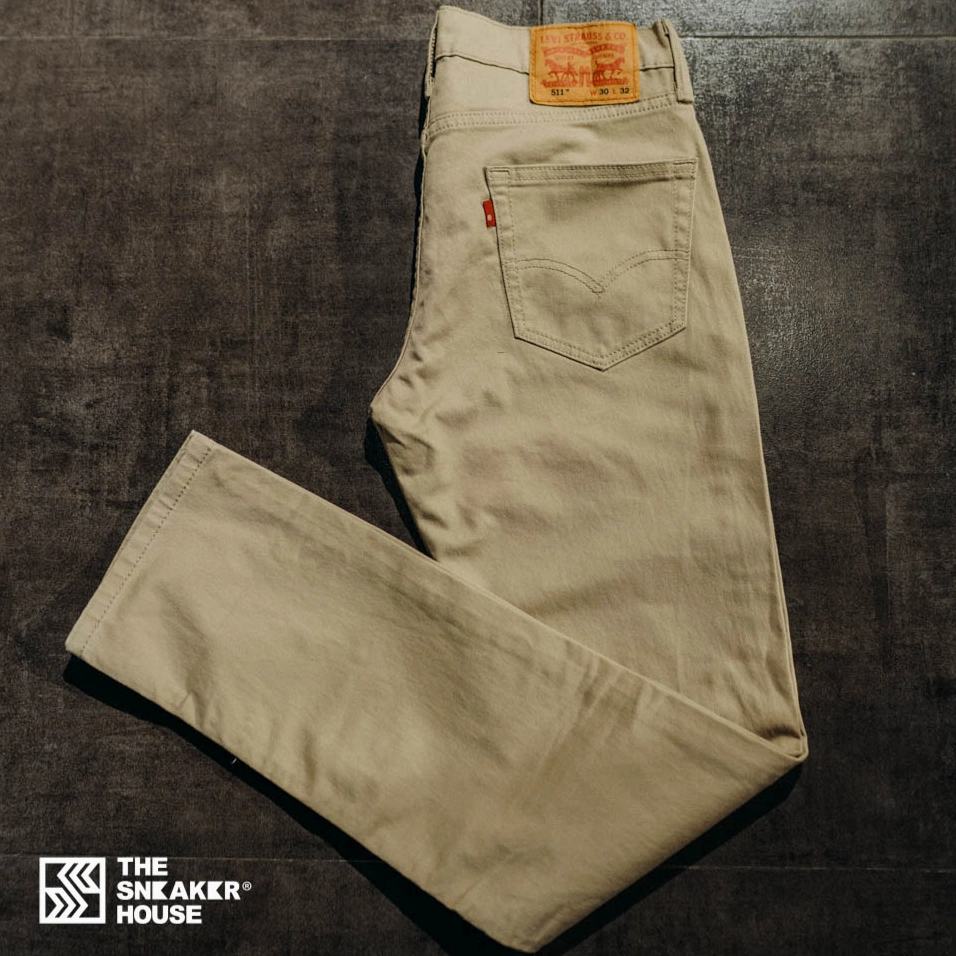 Chi tiết đường may và nút quần Levis chính hãng