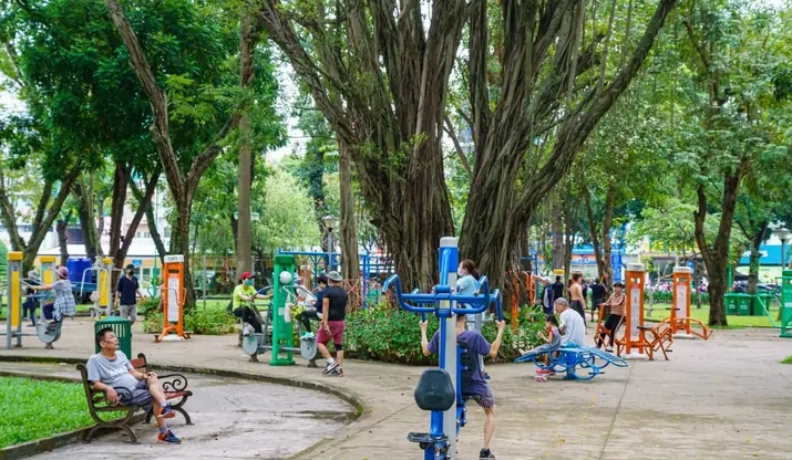 Cổng chào Công viên Lê Văn Tám