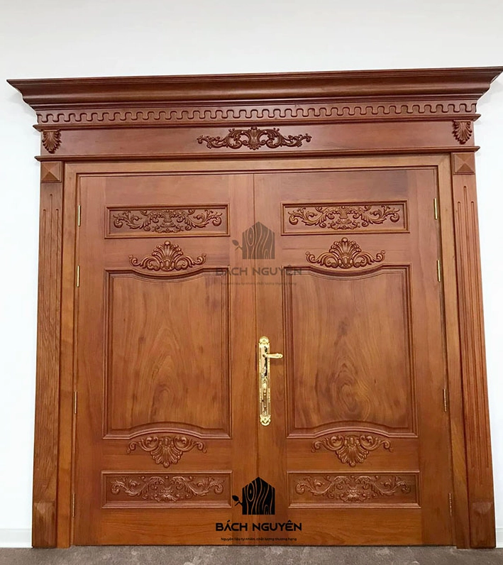 Cửa gỗ Lim chạm khắc cổ điển