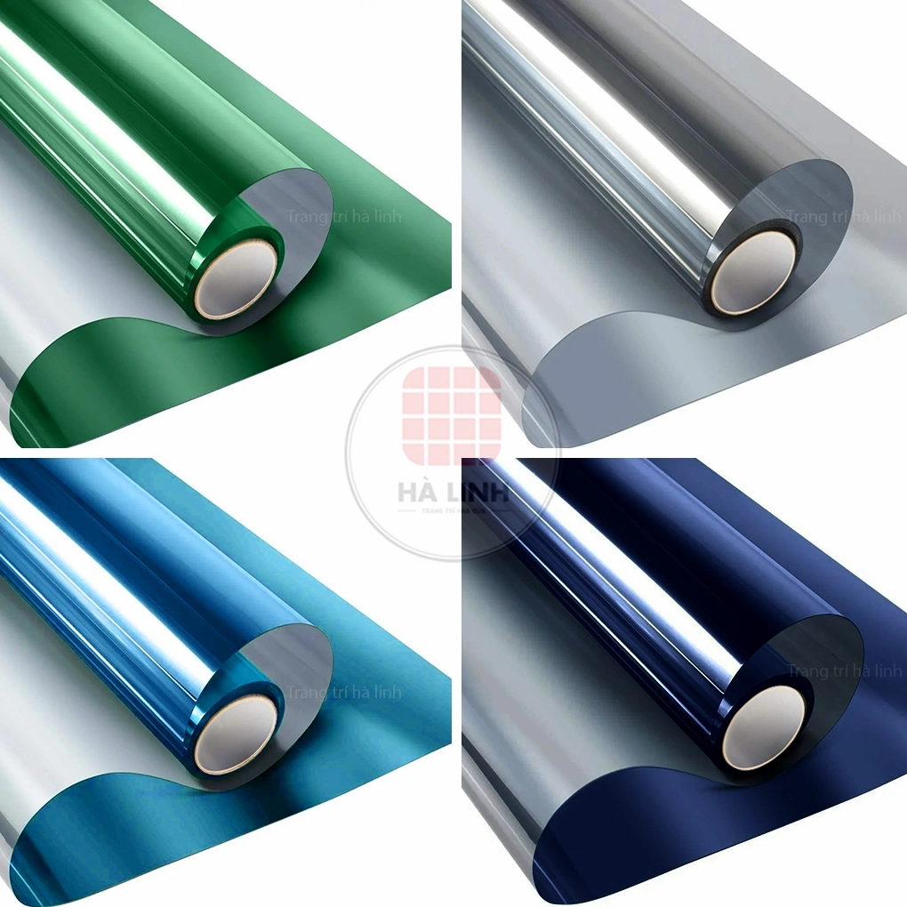 Cửa kính văn phòng được dán phim cách nhiệt màu tối.