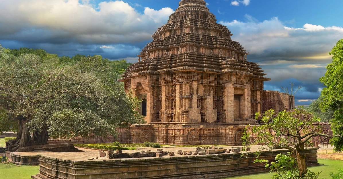Đền thờ Mặt trời Konark nhìn từ xa