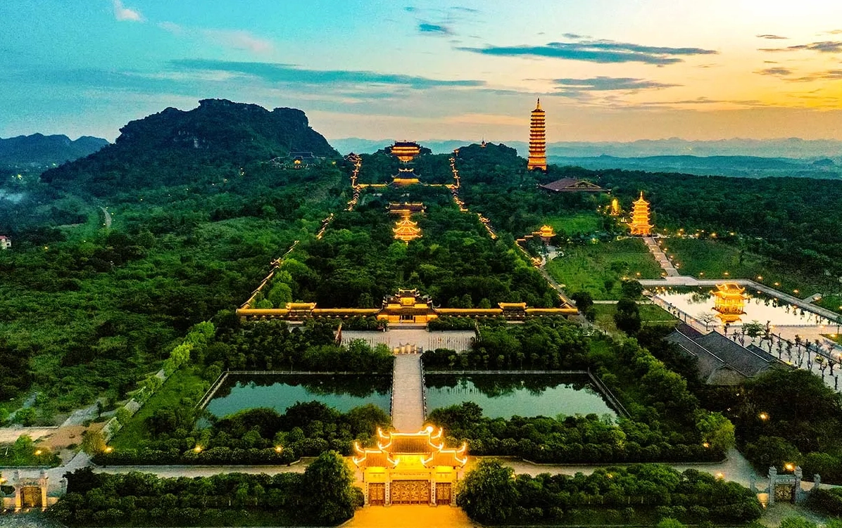 Đền Vua Đinh và Đền Vua Lê tại Cố đô Hoa Lư