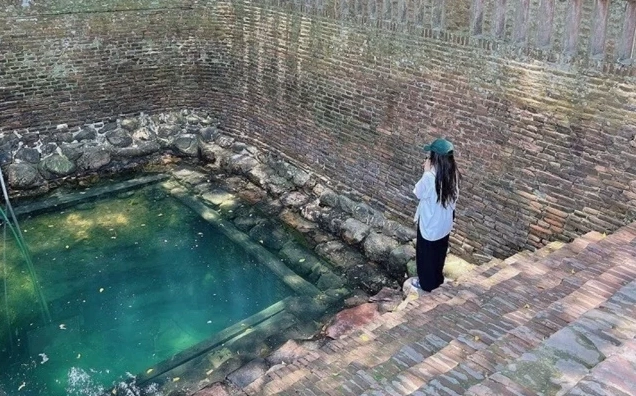 Giếng Ngọc tại một di tích lịch sử ở Bắc Ninh