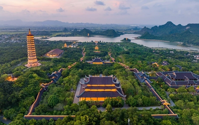 Hành lang La Hán tại Chùa Bái Đính