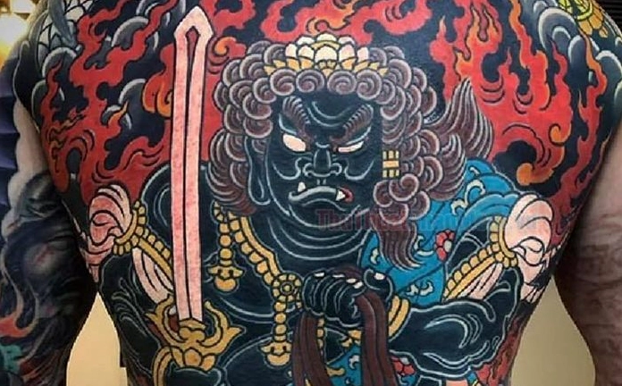 Hình xăm Bất Động Minh Vương uy nghiêm