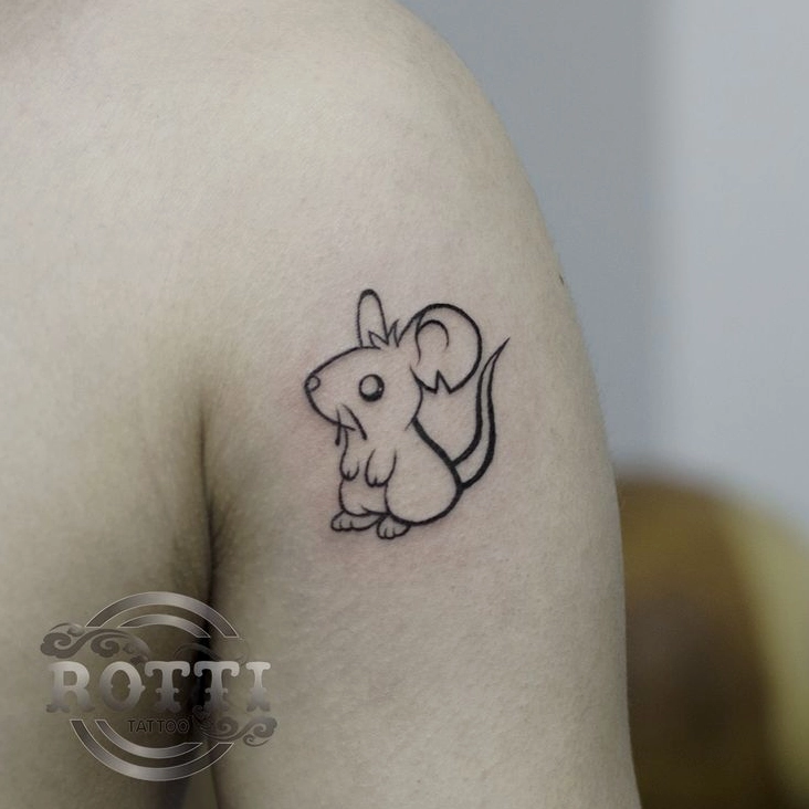 Hình xăm con chuột nhỏ tinh tế
