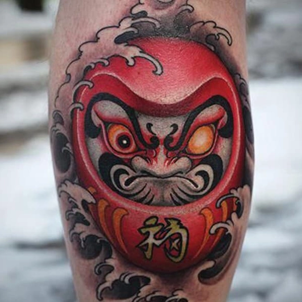 Hình xăm Daruma Nhật cổ với đôi mắt trống đầy ý nghĩa