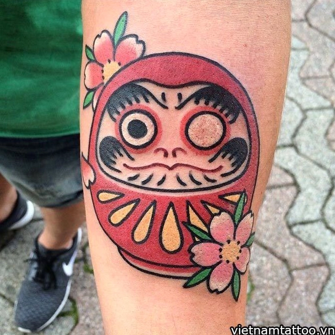 hinh-xam-daruma-y-nghia-sau-sac-thiet-ke-oc-ao-2026_507