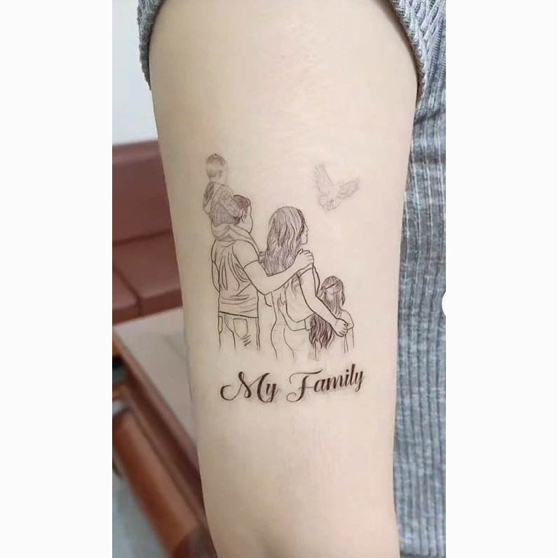 Hình xăm gia đình phong cách hoạt hình
