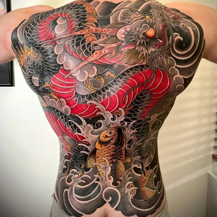 Hình xăm rồng kín lưng ấn tượng
