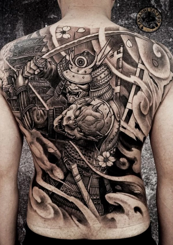 Hình xăm samurai chiến đấu đầy kịch tính